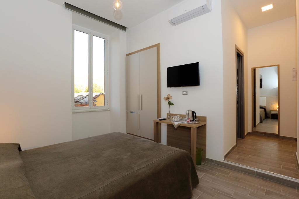 Hôtel Casa Martinez Roma Extérieur photo